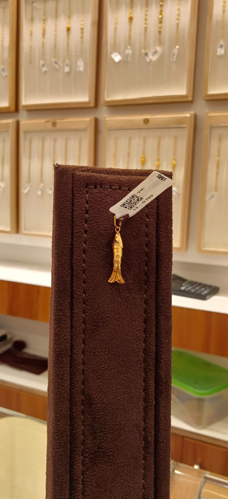Single Hook Dollar